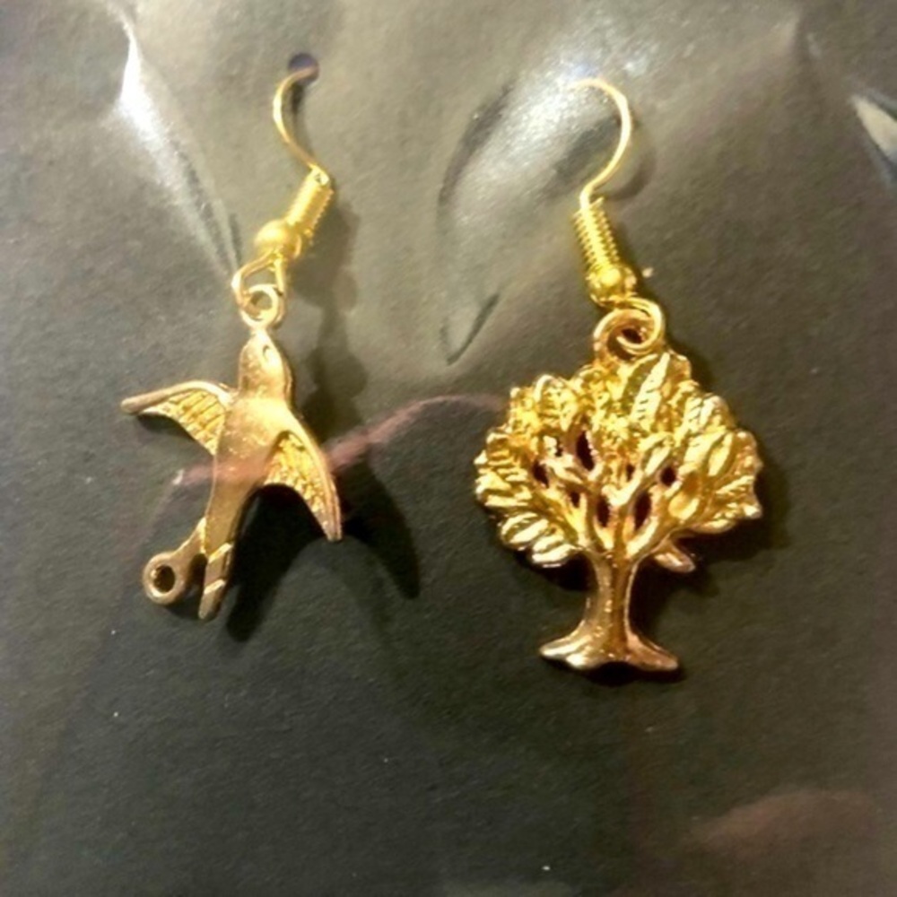 New Bird 🕊And Tree 🌳 Handmade Earrings